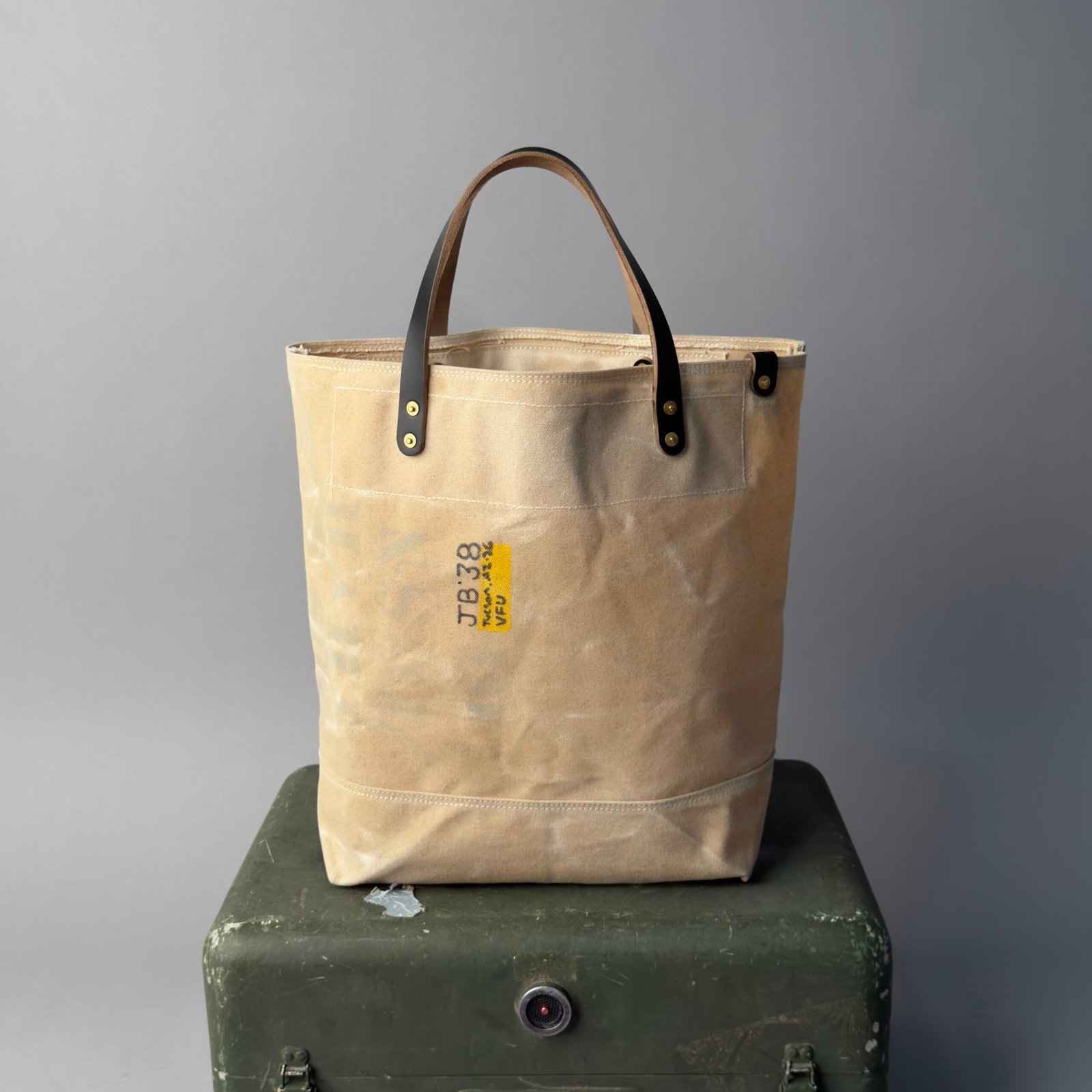 M.S.S. FT-001 Field Tote in 18 oz waxed cotton duck canvas